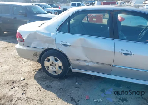 2001 Honda Accord 3.0 Ex z USA, uszkodzony, nr VIN 1HGCG16551A078319